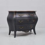 1325 3326 CHEST OF DRAWERS